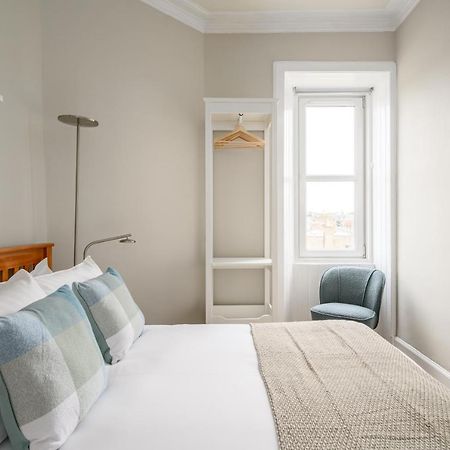 2Br New Town Castle View Apartment EDI Kültér fotó